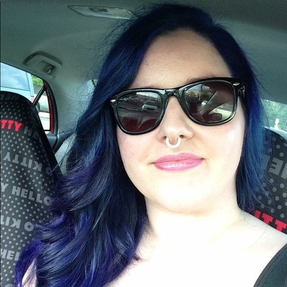 Meet your Posher, Diana - Picture 1 of 1